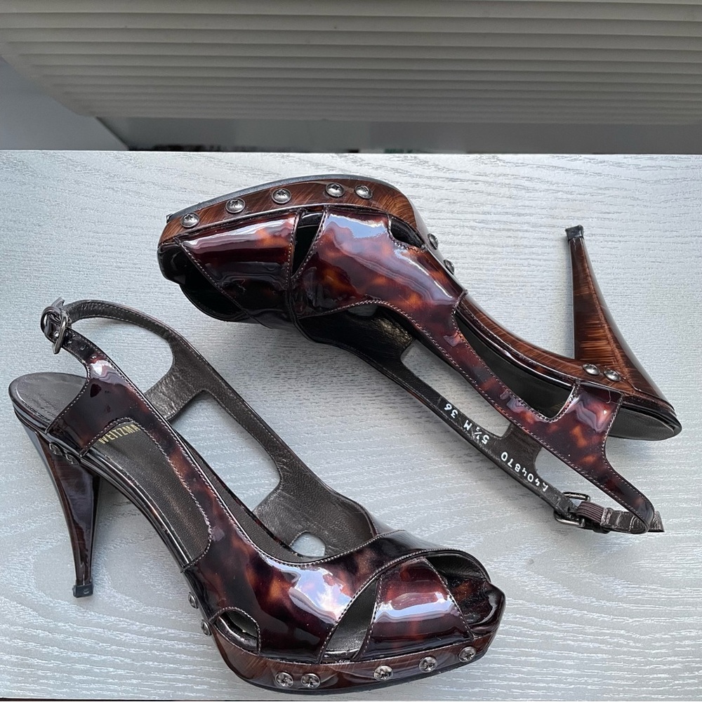 Stuart Weitzman Tortoise Shell Slingback Pumps Si… - image 2